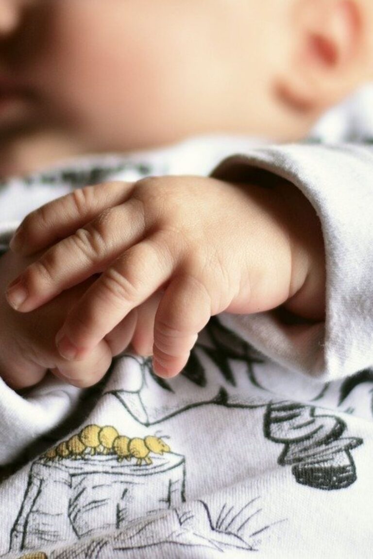 closeup image of a baby's hands